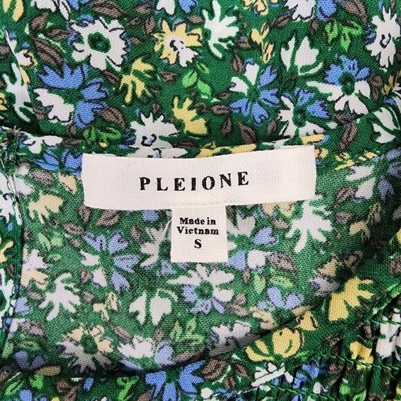 Pleione Women's Top Small Green Floral Smocked Keyhole Neck 3/4 Sleeve Blouse - Picture 9 of 10